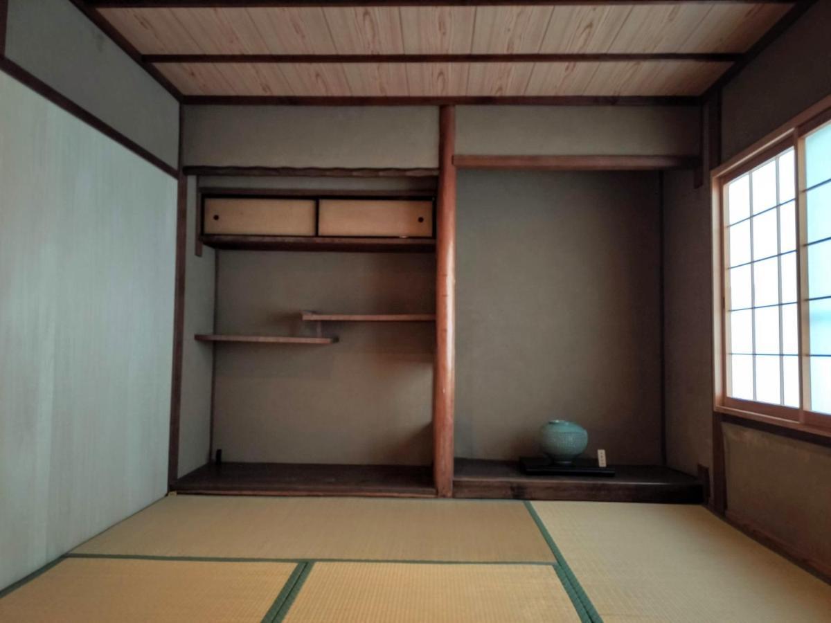 Retro Villa Fooga 昭和町屋貸切 風雅 Kinugasa Luaran gambar